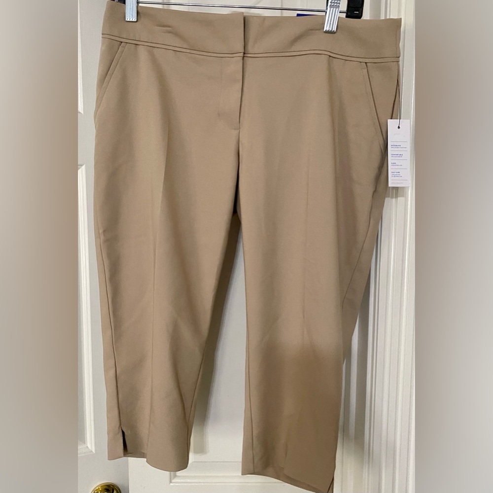 Apt 9 size 10 petite NWT capris